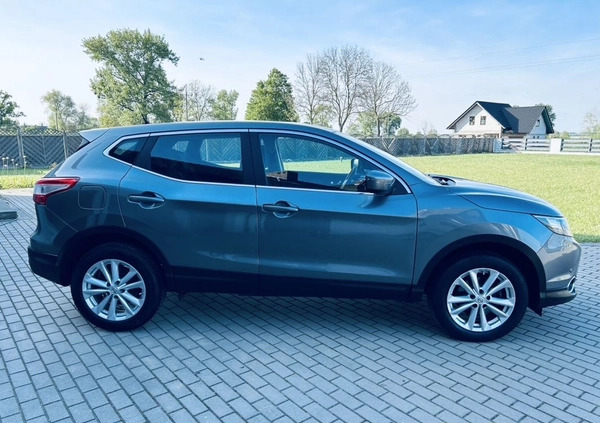 Nissan Qashqai cena 48900 przebieg: 134000, rok produkcji 2014 z Wieruszów małe 154